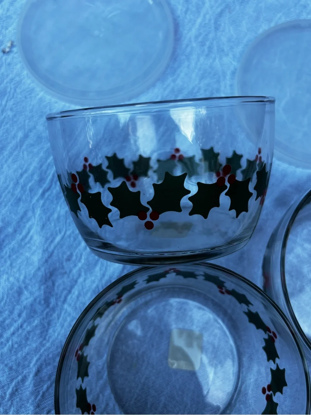 Crate & Barrel Holly Leaf Lidded Bowls 16.5 oz Lot of 3 Christmas